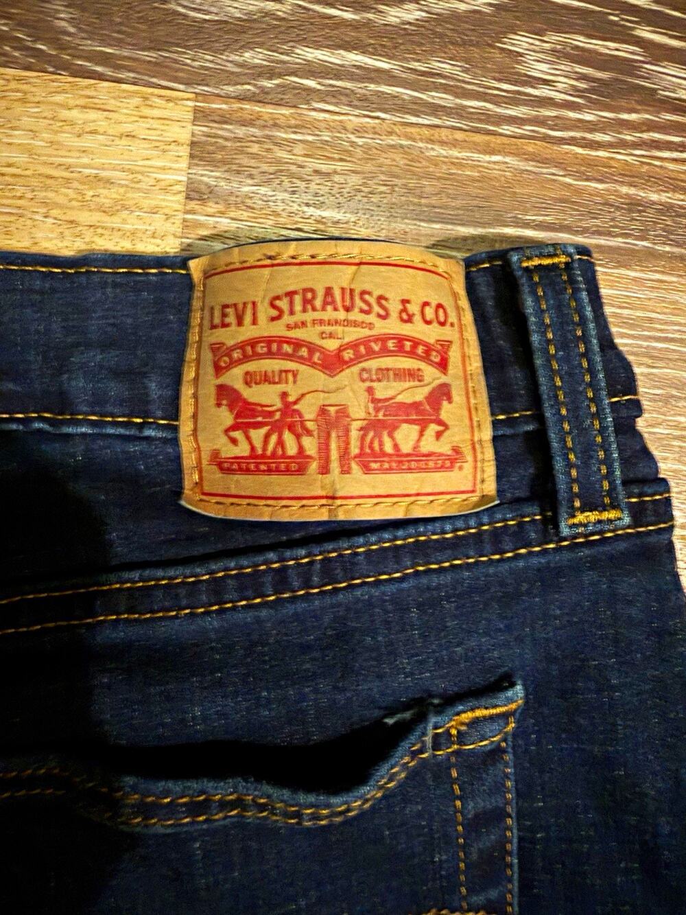 Levi’s Women’s Boyfriend Jeans Blue Dark Wash Denim Cotton 5-Pocket Zip Button
